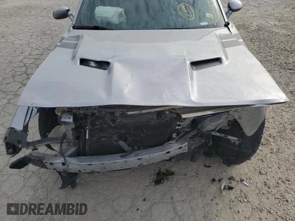 ✅ 2016 Dodge Challenger R/T • VIN: 2C3CDZBT6GH193388 • Lot: 57861844. Wystawiony na Copart z przebiegiem 102 890 mil. Bezpłatny archiwum sprzedaży aukcyjnych z USA i szczegółowy raport historii pojazdu na DreamBid. Zdjęcie 13.