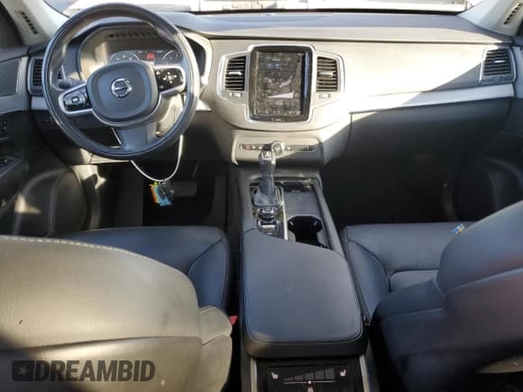 ✅ 2021 Volvo XC90 Momentum • VIN: YV4102PK6M1714509 • Лот: 86405865. Опубликован ранее на Copart с пробегом 46 091 миль. Бесплатный доступ к архиву аукционных продаж из США и подробный отчёт об истории автомобиля на DreamBid. Изображение 8.