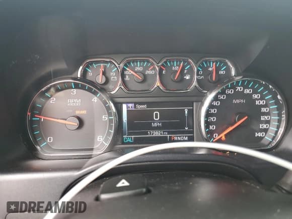 ✅ 2015 Chevrolet Silverado 1500 LTZ • VIN: 3GCUKSEC3FG346526 • Lot: 54496045. Wystawiony na Copart z przebiegiem 173 821 mil. Bezpłatny archiwum sprzedaży aukcyjnych z USA i szczegółowy raport historii pojazdu na DreamBid. Zdjęcie 9.