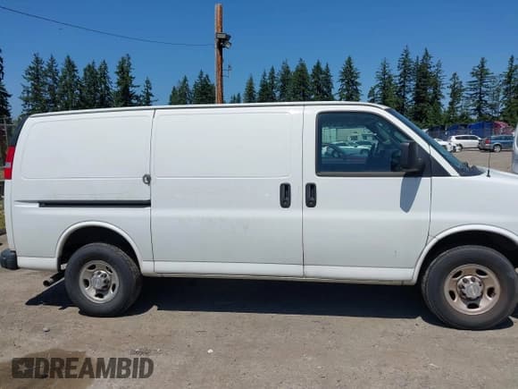 ✅ 2020 Chevrolet Express Cargo • VIN: 1GCWGAFG1L1160788 • Lot: 42772328. Listed on IAAI with 115,254 mi. Free auction sales archive from the USA and detailed vehicle history report at DreamBid. Image 13.