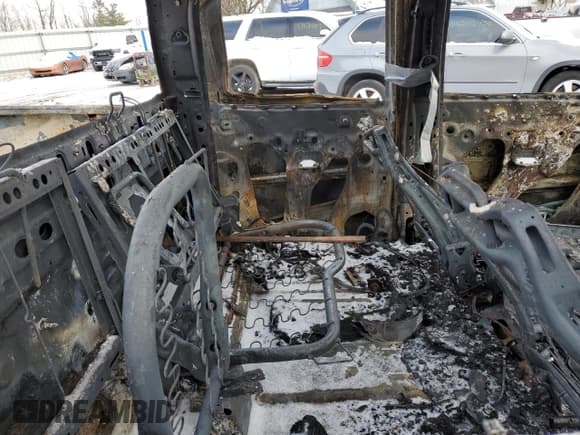 ✅ 2018 Chevrolet Silverado 2500HD LT • VIN: 1GC1KVEG6JF122054 • Lot: 83764974. Wystawiony na Copart z przebiegiem Nie podano. Bezpłatny archiwum sprzedaży aukcyjnych z USA i szczegółowy raport historii pojazdu na DreamBid. Zdjęcie 10.