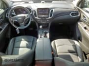 ✅ 2020 Chevrolet Equinox Premier • VIN: 2GNAXNEV4L6163187 • Lot: 81802995. Wystawiony na Copart z przebiegiem 57 892 mil. Bezpłatny archiwum sprzedaży aukcyjnych z USA i szczegółowy raport historii pojazdu na DreamBid. Zdjęcie 8.