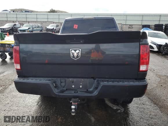 2017 Ram 1500 Tradesman z VIN 3C6JR6AG4HG602245, wystawiony jako Copart lot #63150675 z przebiegiem 69 053 mil mil oraz Szkoda całkowita • Salvage title. Historia ofert i sprzedaży dostępna na DreamBid. Obrazek 6.