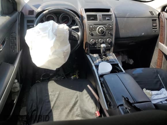 ✅ 2010 Mazda CX-9 Sport • VIN: JM3TB2MA8A0213180 • Lot: 55027985. Listed on Copart with 220,429 mi. Free auction sales archive from the USA and detailed vehicle history report at DreamBid. Image 8.