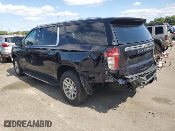 ✅ 2022 Chevrolet Suburban LT • VIN: 1GNSKCKD9NR299826 • Lot: 67666864. Wystawiony na Copart z przebiegiem 72 520 mil. Bezpłatny archiwum sprzedaży aukcyjnych z USA i szczegółowy raport historii pojazdu na DreamBid. Zdjęcie 2.