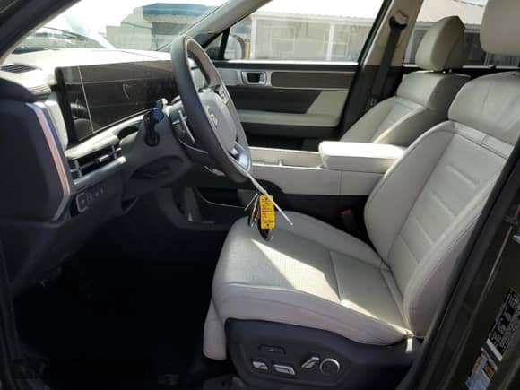 2024 Hyundai Santa Fe Calligraphy with VIN 5NMP5DGL9RH019702, listed as a Copart auction lot 64684665 with 19,213 mi miles and Salvage title. Bid and sale history available at DreamBid. Image 7.