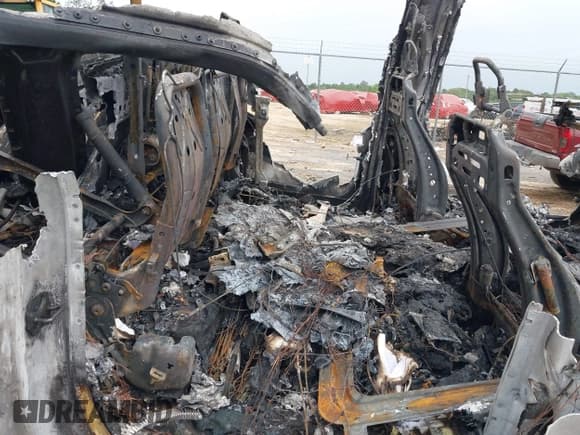 ✅ 2017 Ford F-250 Lariat • VIN: 1FT7W2BT2HED41303 • Лот: 42194506. Опубликован ранее на IAAI с пробегом Не указан. Бесплатный доступ к архиву аукционных продаж из США и подробный отчёт об истории автомобиля на DreamBid. Изображение 8.