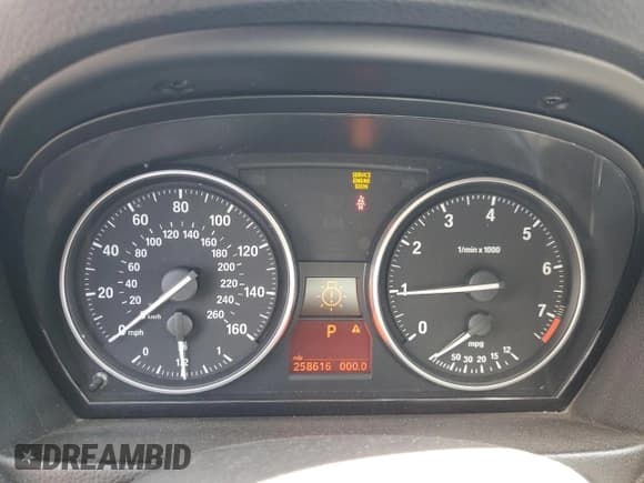 ✅ 2010 BMW 3 Series 328i • VIN: WBAPH5G56ANM69911 • Lot: 68366845. Listed on Copart with 258,616 mi. Free auction sales archive from the USA and detailed vehicle history report at DreamBid. Image 9.