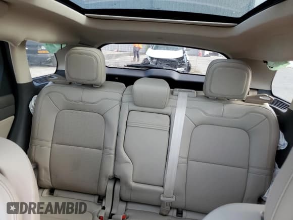 ✅ 2020 Lincoln Corsair Standard • VIN: 5LMCJ1C90LUL28194 • Lot: 70949373. Wystawiony na Copart z przebiegiem 44 195 mil. Bezpłatny archiwum sprzedaży aukcyjnych z USA i szczegółowy raport historii pojazdu na DreamBid. Zdjęcie 10.