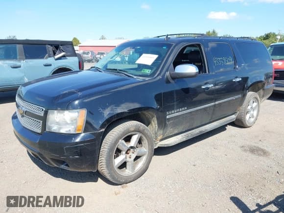 ✅ 2011 Chevrolet Suburban LTZ • VIN: 1GNSKKE3XBR233634 • Лот: 43359509. Опубликован ранее на IAAI с пробегом 240 336 миль. Бесплатный доступ к архиву аукционных продаж из США и подробный отчёт об истории автомобиля на DreamBid. Изображение 21.