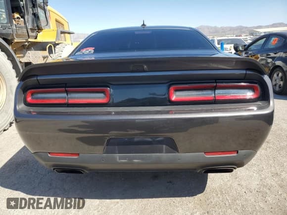 ✅ 2022 Dodge Challenger R/T Scat Pack Widebody • VIN: 2C3CDZFJ5NH258205 • Lot: 49978164. Wystawiony na Copart z przebiegiem 18 398 mil. Bezpłatny archiwum sprzedaży aukcyjnych z USA i szczegółowy raport historii pojazdu na DreamBid. Zdjęcie 6.