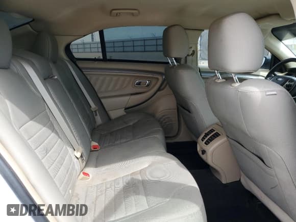 ✅ 2013 Ford Taurus SE • VIN: 1FAHP2D86DG172790 • Лот: 49865555. Опубликован ранее на Copart с пробегом 259 827 миль. Бесплатный доступ к архиву аукционных продаж из США и подробный отчёт об истории автомобиля на DreamBid. Изображение 10.