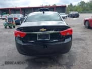 ✅ 2018 Chevrolet Impala LT • VIN: 2G1105S33J9102790 • Lot: 43549619. Wystawiony na IAAI z przebiegiem 24 924 mil. Bezpłatny archiwum sprzedaży aukcyjnych z USA i szczegółowy raport historii pojazdu na DreamBid. Zdjęcie 17.