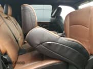 ✅ 2023 Ram 3500 Longhorn • VIN: 3C63R3NL7PG510172 • Lot: 85649555. Wystawiony na Copart z przebiegiem 59 363 mil. Bezpłatny archiwum sprzedaży aukcyjnych z USA i szczegółowy raport historii pojazdu na DreamBid. Zdjęcie 10.