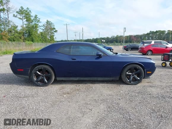 ✅ 2014 Dodge Challenger Rallye Redline • VIN: 2C3CDYAG2EH180147 • Lot: 42949411. Wystawiony na IAAI z przebiegiem 176 484 mil. Bezpłatny archiwum sprzedaży aukcyjnych z USA i szczegółowy raport historii pojazdu na DreamBid. Zdjęcie 13.