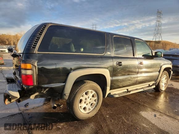 ✅ 2004 Chevrolet Suburban LS • VIN: 3GNFK16Z74G304449 • Лот: 92326045. Опубликован ранее на Copart с пробегом 180 446 миль. Бесплатный доступ к архиву аукционных продаж из США и подробный отчёт об истории автомобиля на DreamBid. Изображение 3.
