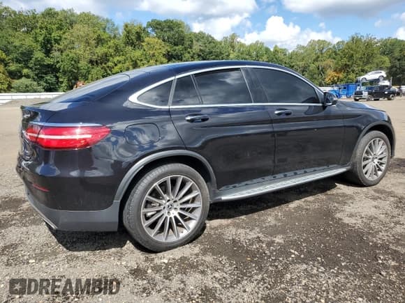 ✅ 2018 Mercedes-Benz GLC 300 • VIN: WDC0J4KB3JF298250 • Лот: 70955515. Опубликован ранее на Copart с пробегом 138 057 миль. Бесплатный доступ к архиву аукционных продаж из США и подробный отчёт об истории автомобиля на DreamBid. Изображение 3.