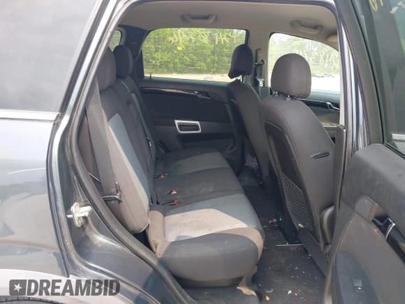 ✅ 2013 Chevrolet Captiva Sport LS • VIN: 3GNFL2EK9DS518461 • Lot: 42483746. Wystawiony na IAAI z przebiegiem 159 440 mil. Bezpłatny archiwum sprzedaży aukcyjnych z USA i szczegółowy raport historii pojazdu na DreamBid. Zdjęcie 8.