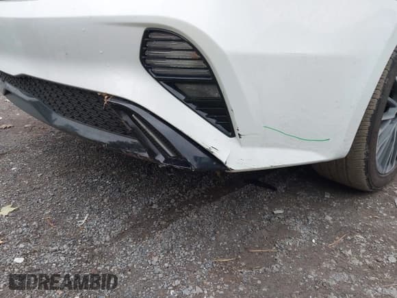 ✅ 2024 Kia Forte GT-Line • VIN: 3KPF54AD2RE773352 • Lot: 43478592. Listed on IAAI with 11,965 mi. Free auction sales archive from the USA and detailed vehicle history report at DreamBid. Image 21.