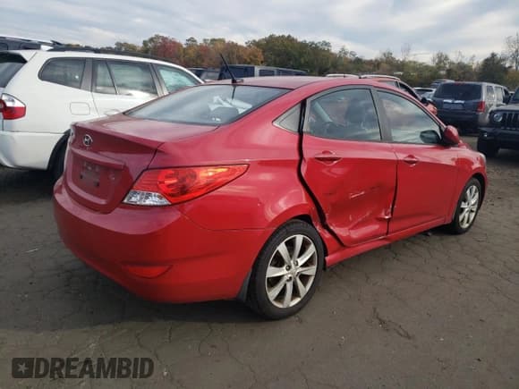 ✅ 2013 Hyundai Accent GLS • VIN: KMHCU4AEXDU452700 • Лот: 76587344. Опубликован ранее на Copart с пробегом 137 281 миль. Бесплатный доступ к архиву аукционных продаж из США и подробный отчёт об истории автомобиля на DreamBid. Изображение 3.