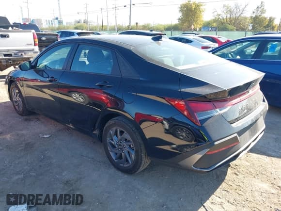 ✅ 2024 Hyundai Elantra SEL • VIN: KMHLM4DG5RU769725 • Lot: 43875207. Listed on IAAI with 47,232 mi. Free auction sales archive from the USA and detailed vehicle history report at DreamBid. Image 3.