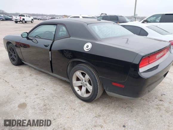 ✅ 2012 Dodge Challenger SXT Plus • VIN: 2C3CDYAG6CH206567 • Lot: 41540191. Wystawiony na IAAI z przebiegiem 141 533 mil. Bezpłatny archiwum sprzedaży aukcyjnych z USA i szczegółowy raport historii pojazdu na DreamBid. Zdjęcie 3.
