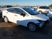 ✅ 2024 Nissan Versa S • VIN: 3N1CN8DV1RL903652 • Lot: 43802489. Wystawiony na IAAI z przebiegiem 25 127 mil. Bezpłatny archiwum sprzedaży aukcyjnych z USA i szczegółowy raport historii pojazdu na DreamBid. Zdjęcie 1.