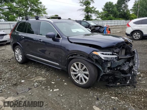 ✅ 2017 Volvo XC90 Inscription • VIN: YV4A22PL7H1120875 • Lot: 61061895. Listed on Copart with 113,185 mi. Free auction sales archive from the USA and detailed vehicle history report at DreamBid. Image 4.