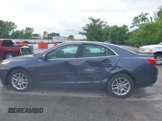 2015 Chevrolet Malibu LT z VIN 1G11C5SL9FF235771, wystawiony jako IAAI lot #39303861 z przebiegiem 109 571 mil mil oraz . Historia ofert i sprzedaży dostępna na DreamBid. Obrazek 6.