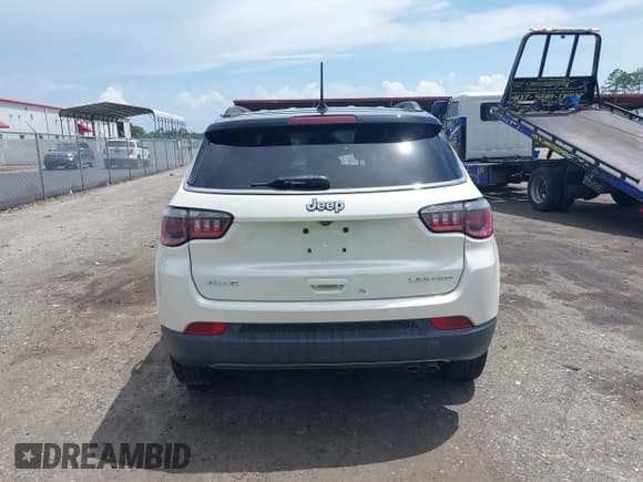 ✅ 2018 Jeep Compass Limited • VIN: 3C4NJDCB6JT178250 • Lot: 42468751. Wystawiony na IAAI z przebiegiem 142 502 mil. Bezpłatny archiwum sprzedaży aukcyjnych z USA i szczegółowy raport historii pojazdu na DreamBid. Zdjęcie 15.
