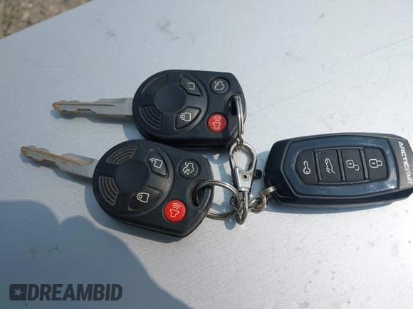 ✅ 2009 Lincoln MKX • VIN: 2LMDU88C59BJ07382 • Lot: 43131587. Listed on IAAI with 165,508 mi. Free auction sales archive from the USA and detailed vehicle history report at DreamBid. Image 11.