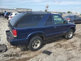 ✅ 2002 Chevrolet Blazer LS • VIN: 1GNCS18W92K225246 • Lot: 81106095. Wystawiony na Copart z przebiegiem 136 844 mil. Bezpłatny archiwum sprzedaży aukcyjnych z USA i szczegółowy raport historii pojazdu na DreamBid. Zdjęcie 3.