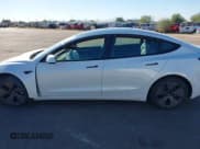 ✅ 2021 Tesla Model 3 Long Range • VIN: 5YJ3E1EB9MF085877 • Lot: 43682788. Wystawiony na IAAI z przebiegiem 57 887 mil. Bezpłatny archiwum sprzedaży aukcyjnych z USA i szczegółowy raport historii pojazdu na DreamBid. Zdjęcie 14.