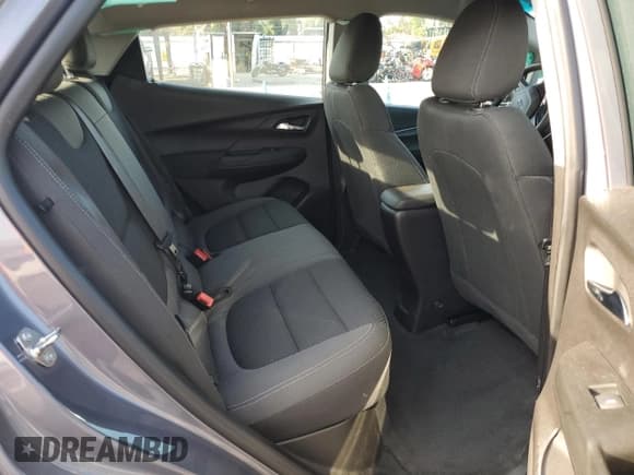 ✅ 2023 Chevrolet Bolt EV 1LT • VIN: 1G1FW6S01P4165687 • Lot: 66233104. Wystawiony na Copart z przebiegiem 16 534 mil. Bezpłatny archiwum sprzedaży aukcyjnych z USA i szczegółowy raport historii pojazdu na DreamBid. Zdjęcie 10.