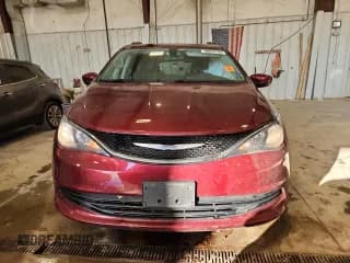 ✅ 2020 Chrysler Voyager LX • VIN: 2C4RC1CG8LR116862 • Lot: 90532165. Wystawiony na Copart z przebiegiem 65 166 mil. Bezpłatny archiwum sprzedaży aukcyjnych z USA i szczegółowy raport historii pojazdu na DreamBid. Zdjęcie 5.