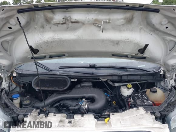 ✅ 2017 Ford Transit • VIN: 1FTYE1YMXHKA68209 • Lot: 43036951. Wystawiony na IAAI z przebiegiem 124 871 mil. Bezpłatny archiwum sprzedaży aukcyjnych z USA i szczegółowy raport historii pojazdu na DreamBid. Zdjęcie 10.