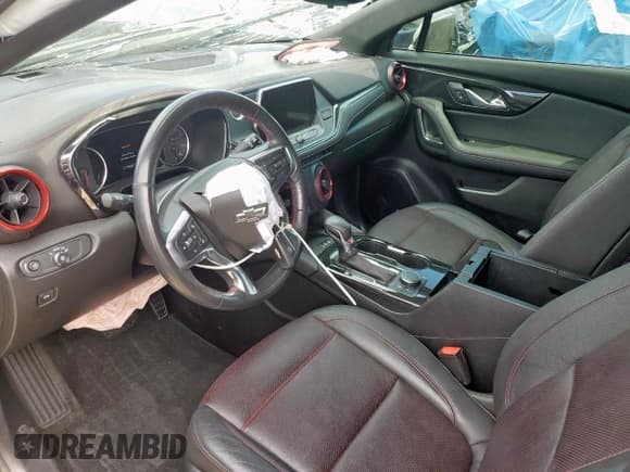 ✅ 2020 Chevrolet Blazer RS • VIN: 3GNKBERS8LS556498 • Lot: 68142895. Wystawiony na Copart z przebiegiem 75 055 mil. Bezpłatny archiwum sprzedaży aukcyjnych z USA i szczegółowy raport historii pojazdu na DreamBid. Zdjęcie 7.