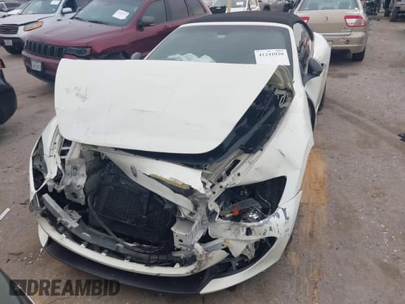 ✅ 2013 Maserati GranTurismo Sport • VIN: ZAM45VMA9D0070293 • Lot: 41241020. Wystawiony na IAAI z przebiegiem 69 156 mil. Bezpłatny archiwum sprzedaży aukcyjnych z USA i szczegółowy raport historii pojazdu na DreamBid. Zdjęcie 12.