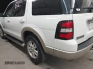 ✅ 2006 Ford Explorer Eddie Bauer • VIN: 1FMEU64856UA05110 • Lot: 41787674. Wystawiony na IAAI z przebiegiem 252 096 mil. Bezpłatny archiwum sprzedaży aukcyjnych z USA i szczegółowy raport historii pojazdu na DreamBid. Zdjęcie 6.