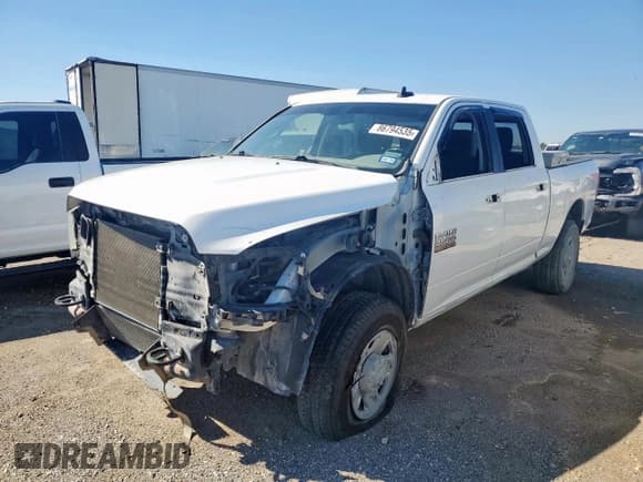 ✅ 2018 Ram 2500 Tradesman • VIN: 3C6UR5HJ1JG380620 • Lot: 90256605. Wystawiony na Copart z przebiegiem 259 819 mil. Bezpłatny archiwum sprzedaży aukcyjnych z USA i szczegółowy raport historii pojazdu na DreamBid. Zdjęcie 1.