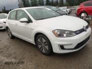 ✅ 2016 Volkswagen Golf SE • VIN: WVWKP7AU0GW910768 • Lot: 43858193. Wystawiony na IAAI z przebiegiem 57 067 mil. Bezpłatny archiwum sprzedaży aukcyjnych z USA i szczegółowy raport historii pojazdu na DreamBid. Zdjęcie 1.