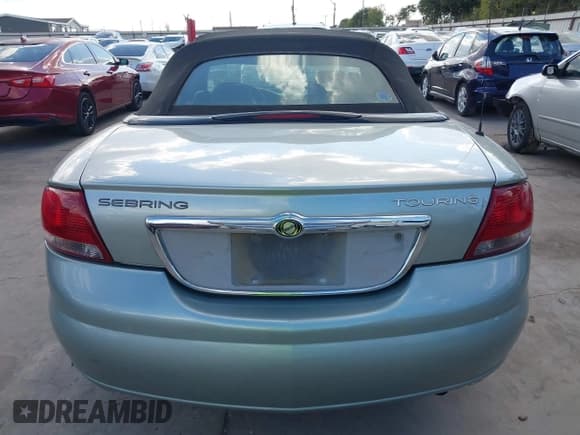 ✅ 2005 Chrysler Sebring Touring • VIN: 1C3EL55R15N684945 • Lot: 43311597. Listed on IAAI with 106,425 mi. Free auction sales archive from the USA and detailed vehicle history report at DreamBid. Image 17.