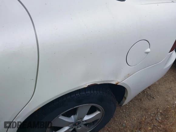 ✅ 2006 Pontiac Grand Prix • VIN: 2G2WP552161264083 • Lot: 43551158. Wystawiony na IAAI z przebiegiem 246 871 mil. Bezpłatny archiwum sprzedaży aukcyjnych z USA i szczegółowy raport historii pojazdu na DreamBid. Zdjęcie 13.