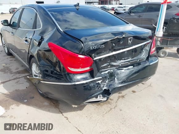 ✅ 2011 Hyundai Equus Signature • VIN: KMHGH4JF0BU042046 • Lot: 43697945. Listed on IAAI with 185,011 mi. Free auction sales archive from the USA and detailed vehicle history report at DreamBid. Image 18.