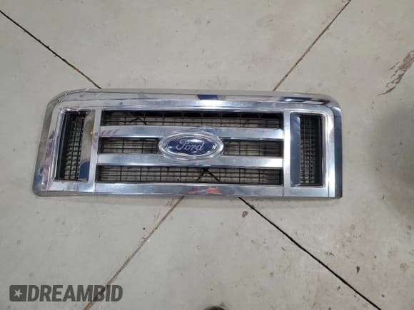 ✅ 2013 Ford Econoline Cargo Commercial • VIN: 1FTSS3EL5DDA33484 • Lot: 57722635. Wystawiony na Copart z przebiegiem 297 943 mil. Bezpłatny archiwum sprzedaży aukcyjnych z USA i szczegółowy raport historii pojazdu na DreamBid. Zdjęcie 13.