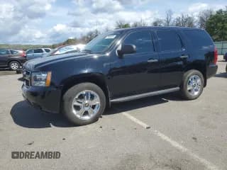 ✅ 2013 Chevrolet Tahoe Commercial • VIN: 1GNSK2E04DR125597 • Lot: 70868905. Wystawiony na Copart z przebiegiem 205 522 mil. Bezpłatny archiwum sprzedaży aukcyjnych z USA i szczegółowy raport historii pojazdu na DreamBid. Zdjęcie 1.