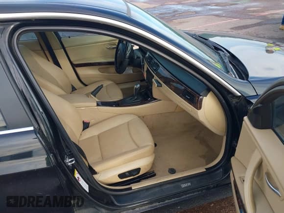 ✅ 2006 BMW 3 Series 330xi • VIN: WBAVD33576KV60739 • Lot: 43012918. Listed on IAAI with 147,611 mi. Free auction sales archive from the USA and detailed vehicle history report at DreamBid. Image 5.