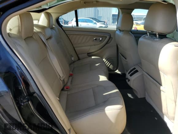 ✅ 2015 Ford Taurus SEL • VIN: 1FAHP2H88FG153705 • Lot: 90294325. Wystawiony na Copart z przebiegiem 163 479 mil. Bezpłatny archiwum sprzedaży aukcyjnych z USA i szczegółowy raport historii pojazdu na DreamBid. Zdjęcie 10.