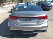 ✅ 2023 Kia Forte LXS • VIN: 3KPF24AD7PE672054 • Lot: 41841524. Wystawiony na IAAI z przebiegiem 50 022 mil. Bezpłatny archiwum sprzedaży aukcyjnych z USA i szczegółowy raport historii pojazdu na DreamBid. Zdjęcie 16.