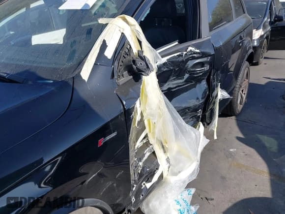 ✅ 2015 Audi Q7 S line Prestige • VIN: WA1DGAFE2FD014905 • Lot: 42790841. Wystawiony na IAAI z przebiegiem 111 992 mil. Bezpłatny archiwum sprzedaży aukcyjnych z USA i szczegółowy raport historii pojazdu na DreamBid. Zdjęcie 6.